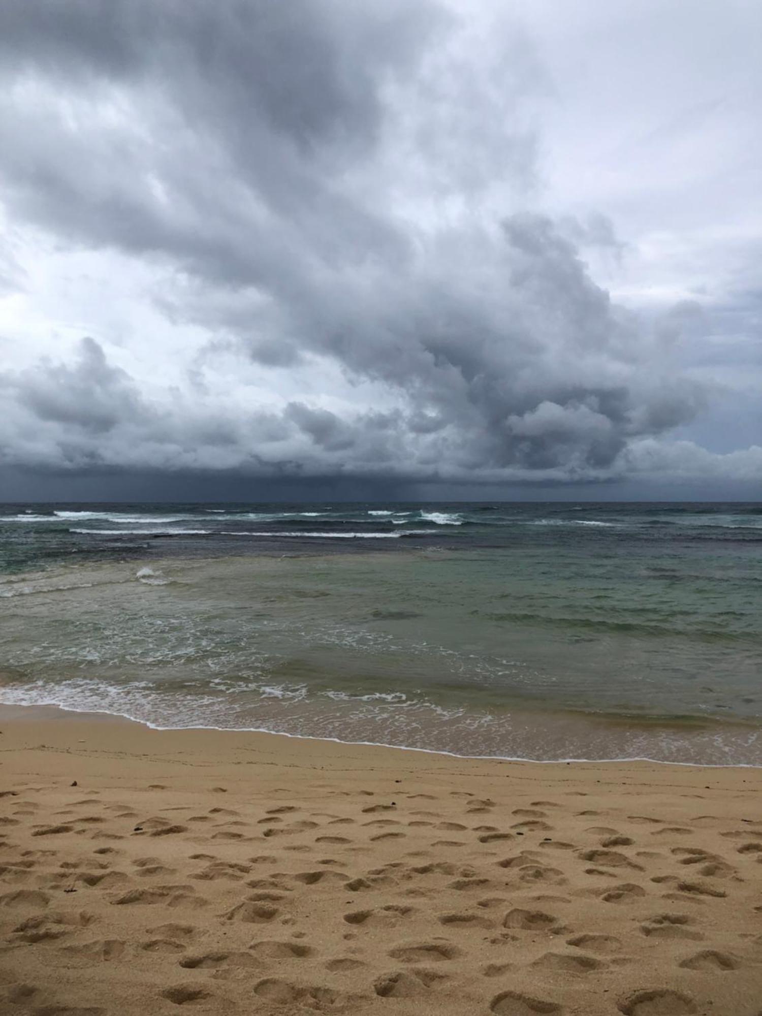 Traditional Private Guesthouse In Patar Beach Bolinao Bagian luar foto
